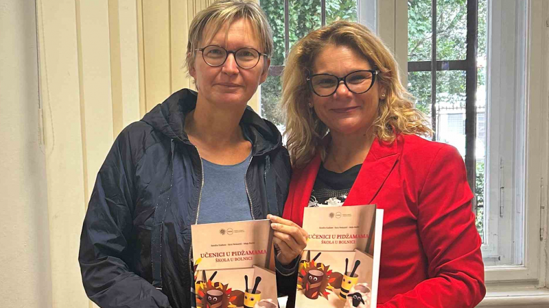 IZ MEDIJA: Knjiga Učenici u pidžamama...